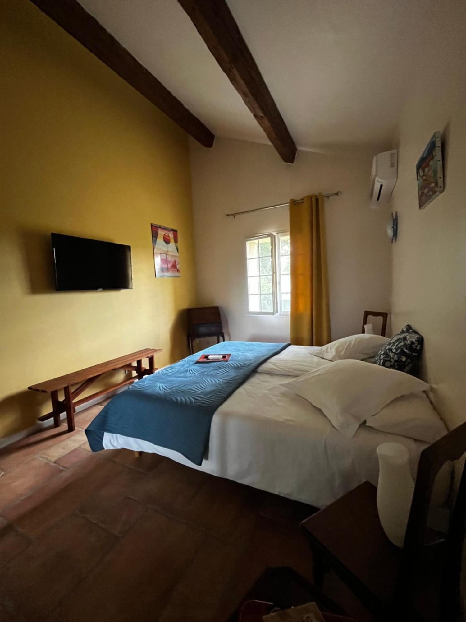 Chambres D'Hotes La Soulenque Luxury B & B Capestang Esterno foto